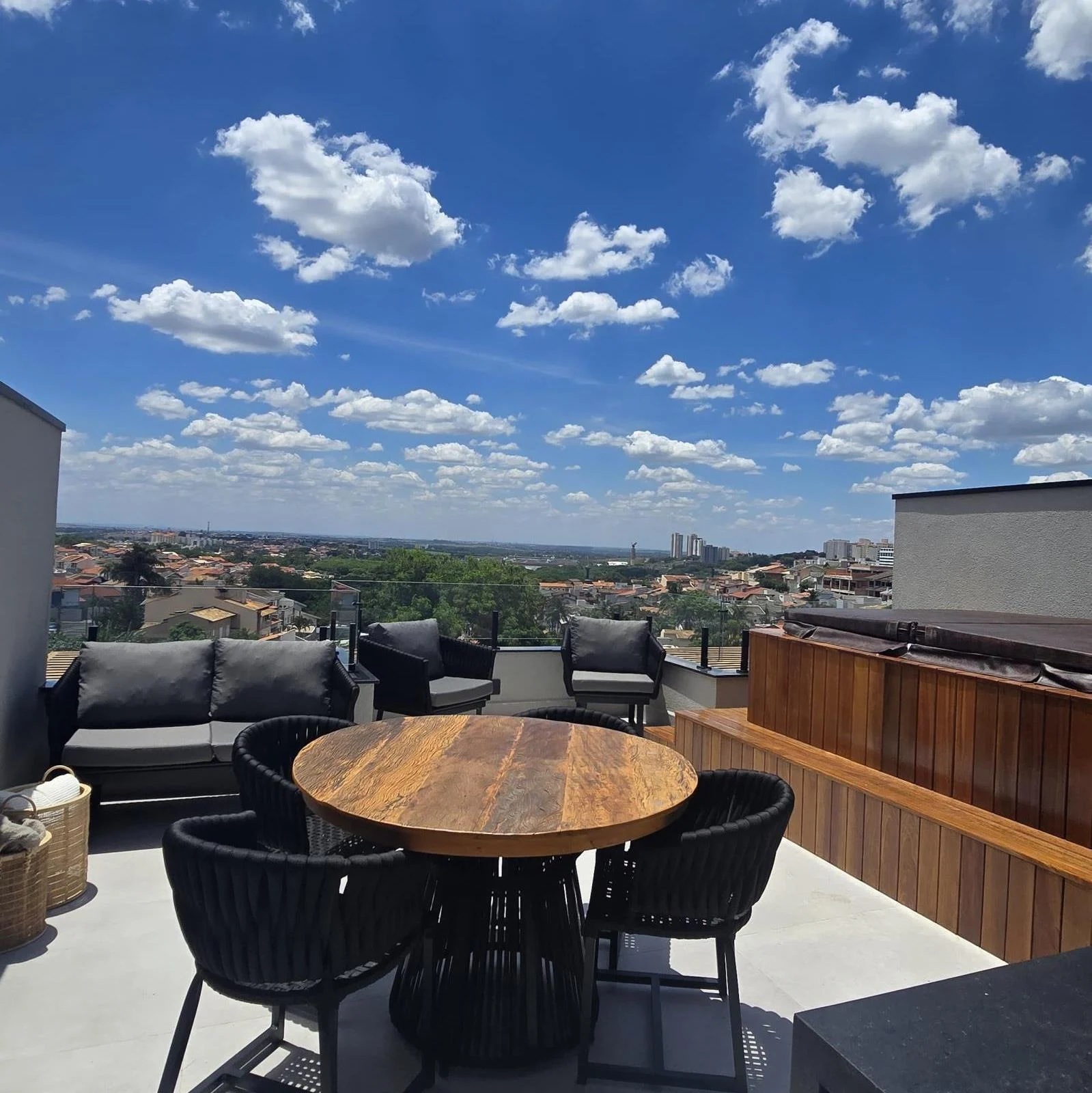 Casas em Condomínio Oni Dijon – Pq. Taquaral – Campinas/SP
